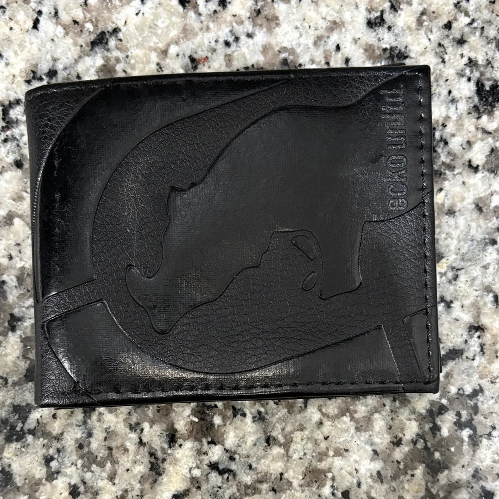 Ecko Unlimited Black Embossed Key Holder